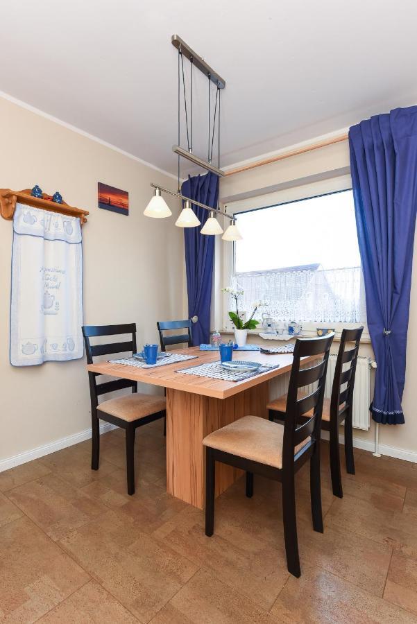 Ferienwohnung Haus Heimathafen Esens Zewnętrze zdjęcie